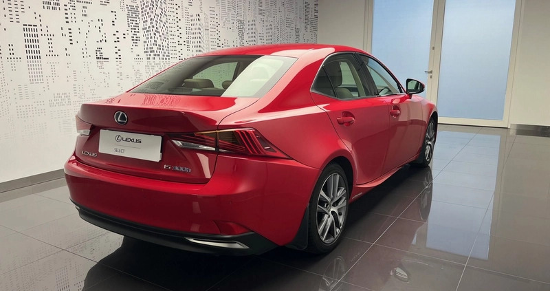 Lexus IS cena 109900 przebieg: 82170, rok produkcji 2016 z Zalewo małe 172